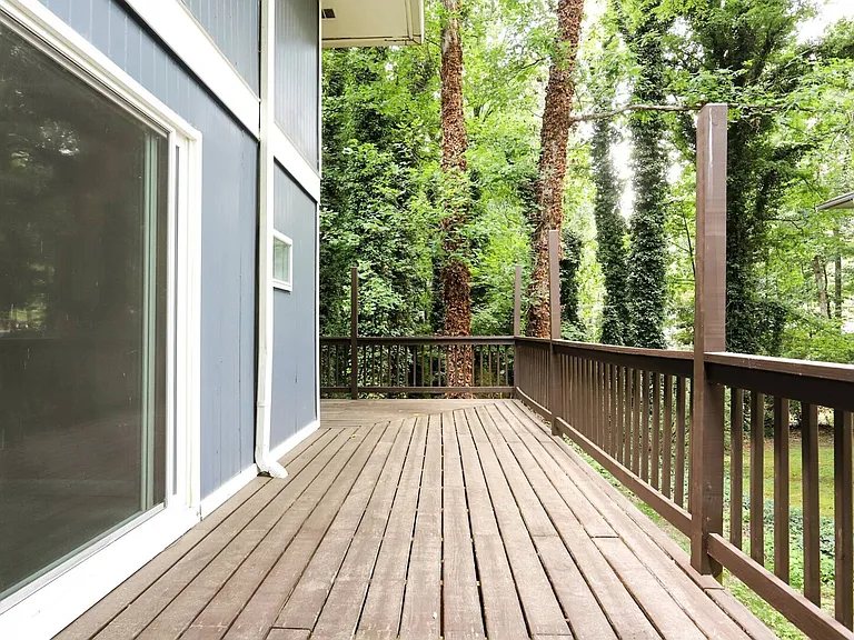 Colony Dr — Photo 16