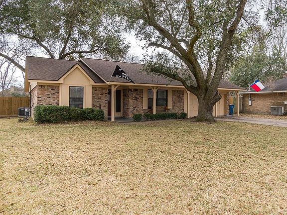 2nd image of 1001 Pecan Dr