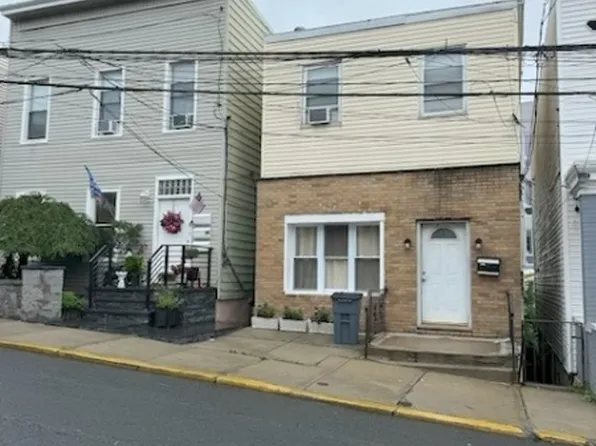 6212 Polk St, West New York Town, NJ 07093