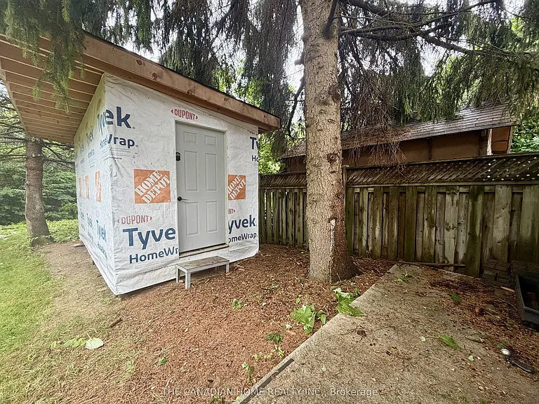 71 English St — Photo 49
