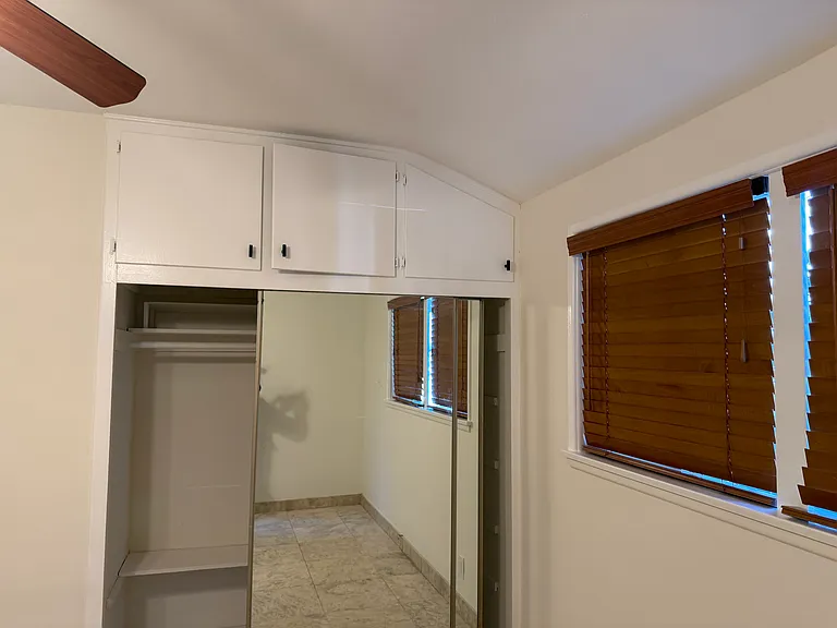 10247 Eglise Ave — Photo 23
