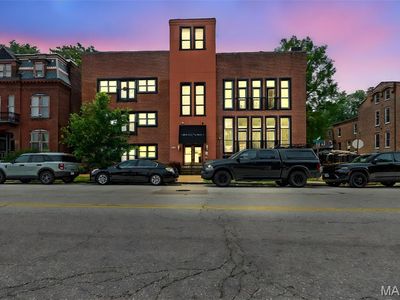 2401 S 12th St APT 101, Saint Louis, MO, 63104