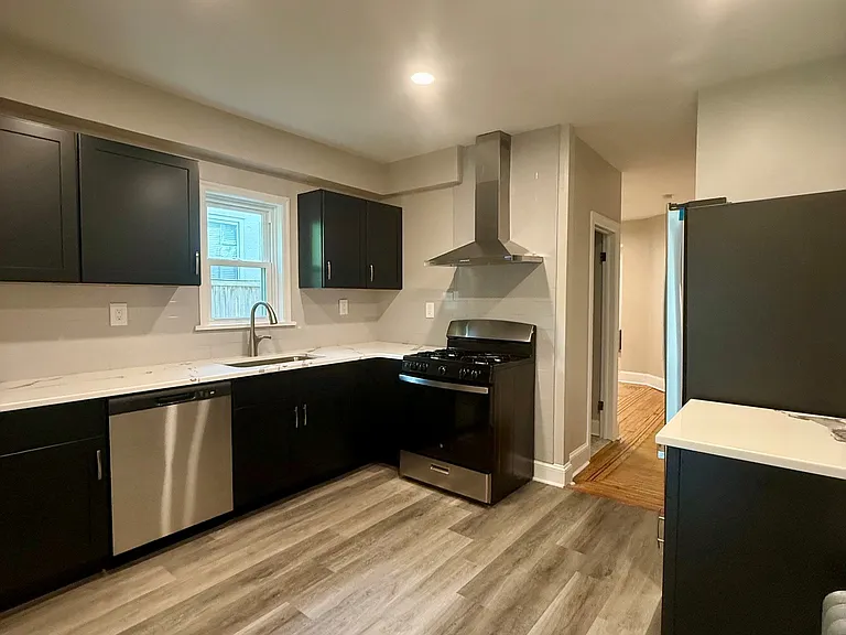 2602 W 18th St #1 — Photo 10