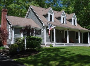 81 Hemlock St, Douglas, MA 01516