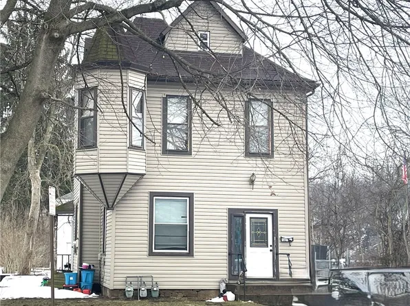 1227 Penn Ave, New Brighton, PA 15066