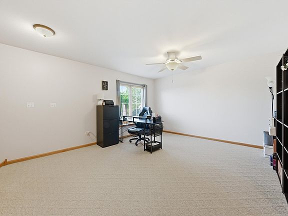 5th image of 14571 Albany Ave