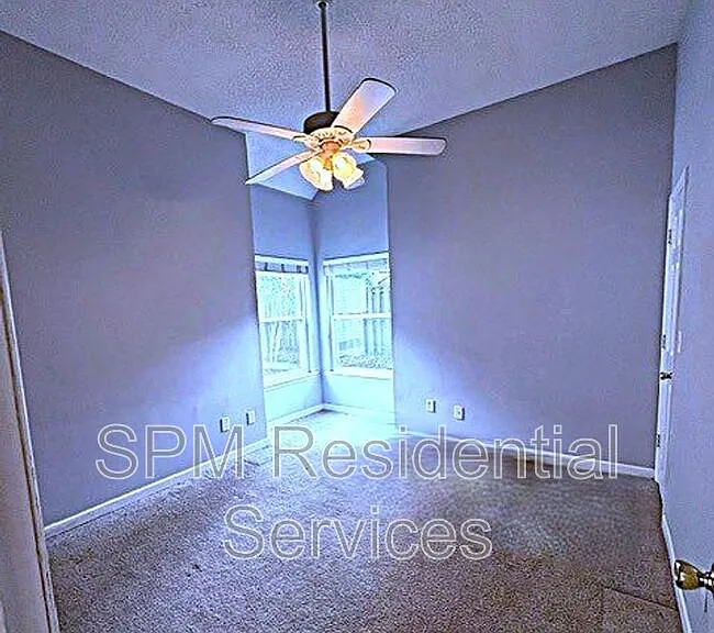 1174 Shipyard Blvd — Photo 8