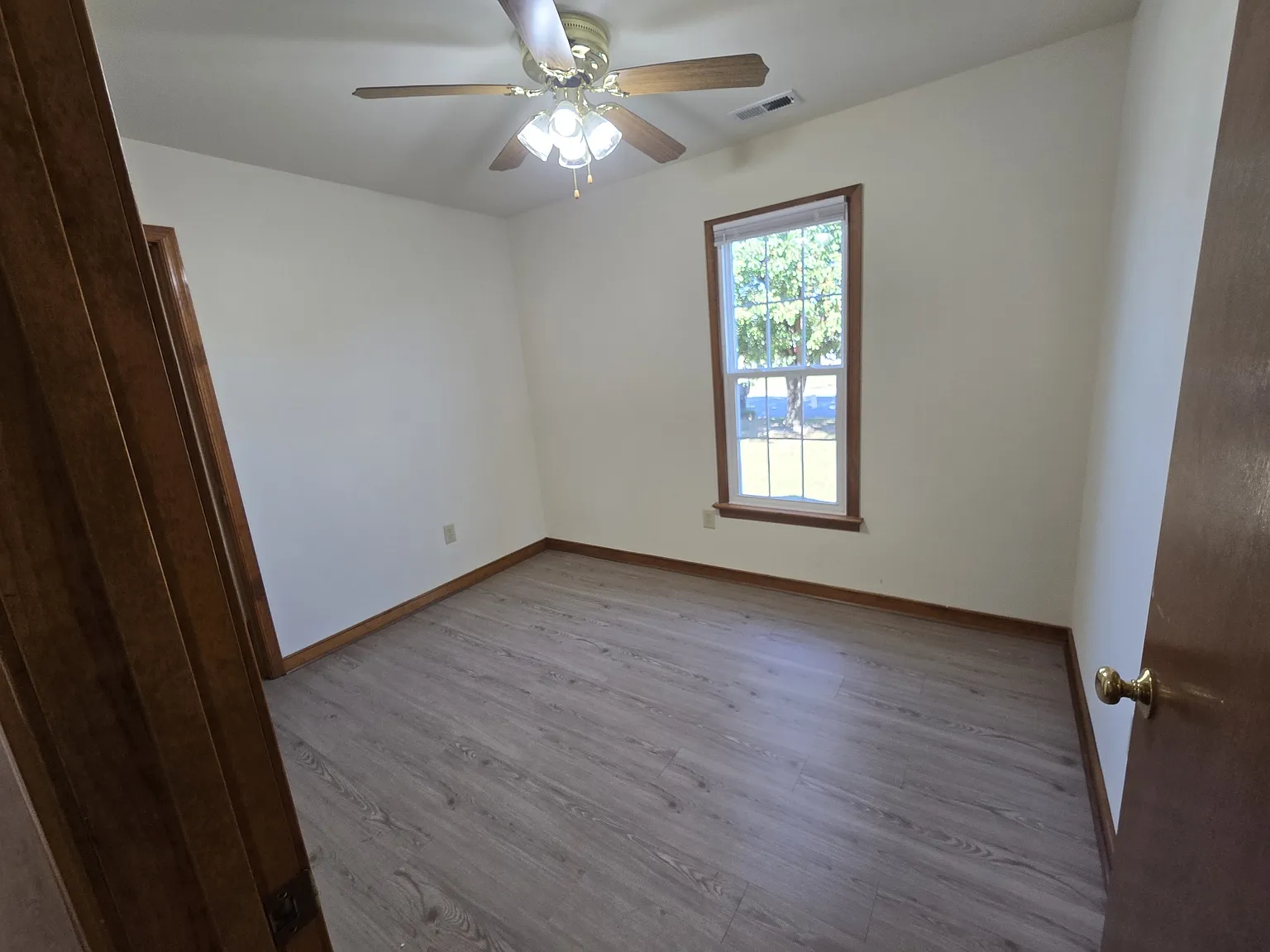 3 bed, 1600 sqft, $2,195 — Photo 4