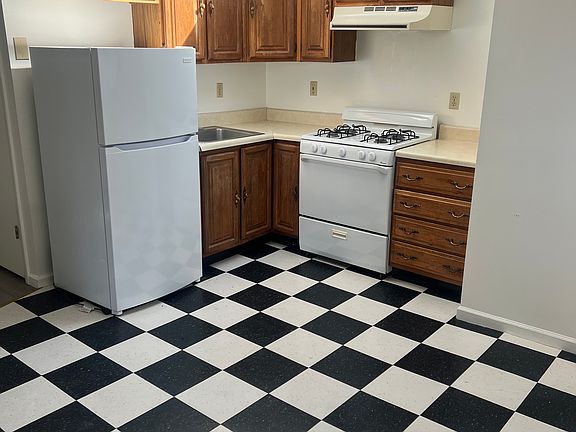 2nd image of 1489 Pompey Center Rd #3