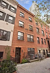 216 East 32nd Street in Kips Bay