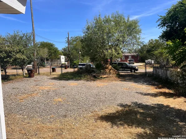 7614 Von Ormy, Von Ormy, TX 78073