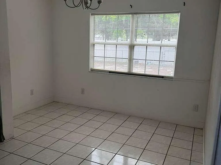 1506 Fairbanks St — Photo 6