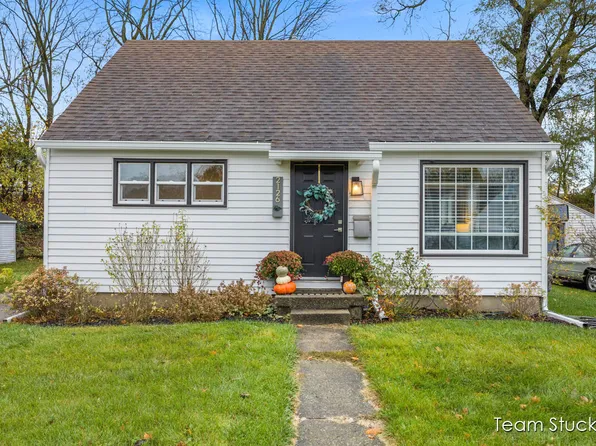 2126 Riverside Dr NE, Grand Rapids, MI 49505