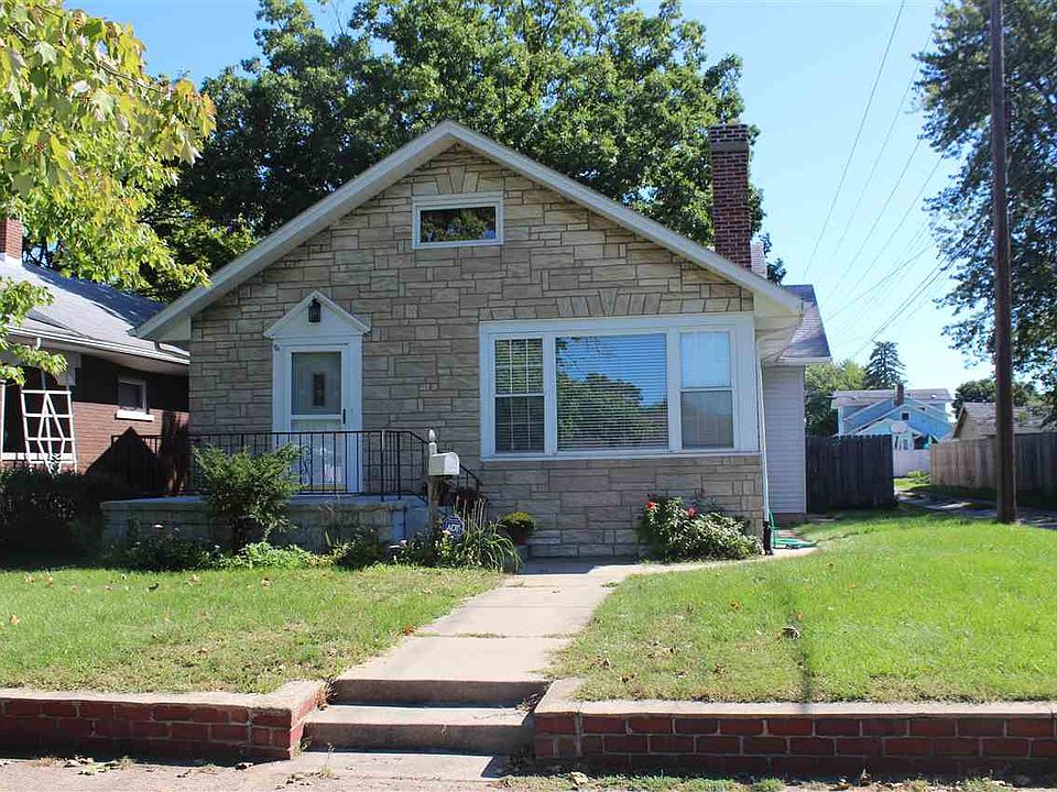 1st image of 924 S 27th St