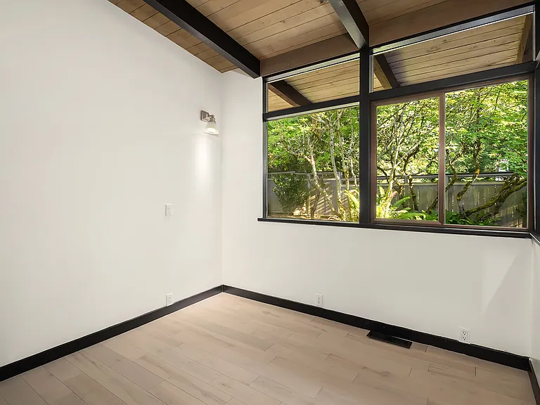 2851 Evergreen Point Rd — Photo 11