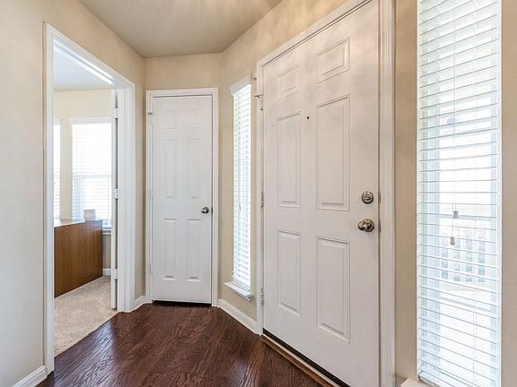 5th image of 18429 Friendship Hill Dr
