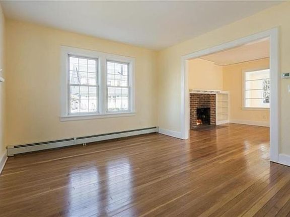 3rd image of 72 Longview Ave