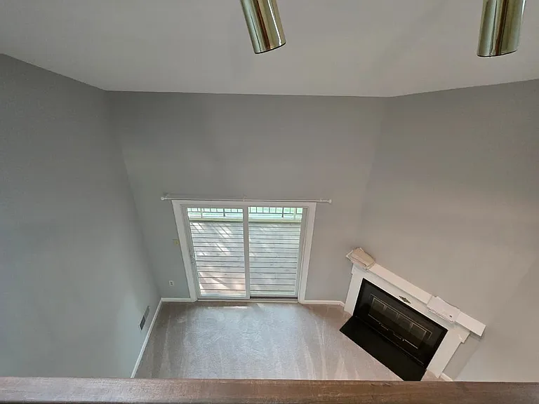 102 Valley Greene Cir — Photo 6