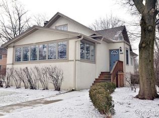 948 Vernon Ave, Glencoe, IL