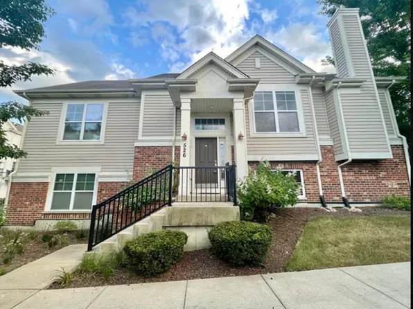 526 Grosvenor Ln, Aurora, IL 60504
