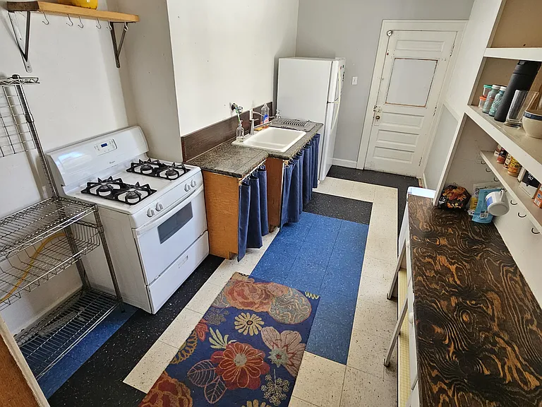 567 Hague St #567 — Photo 7