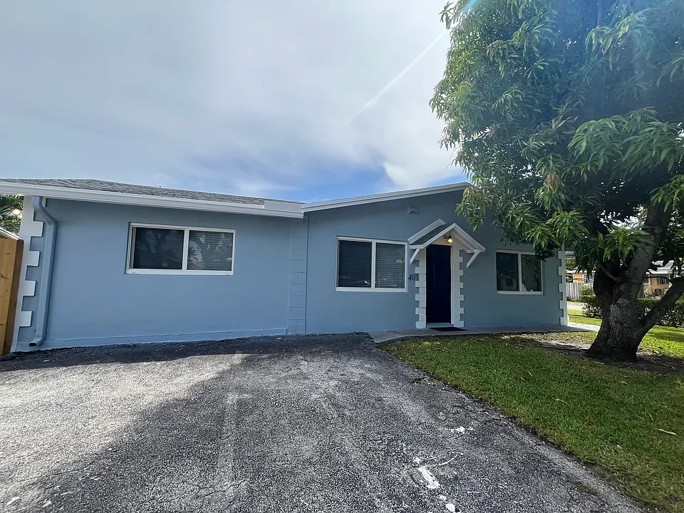 401 SE 2nd Ave #401