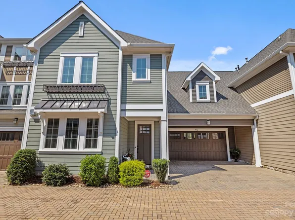 7916 Rea View Ct, Charlotte, NC 28226