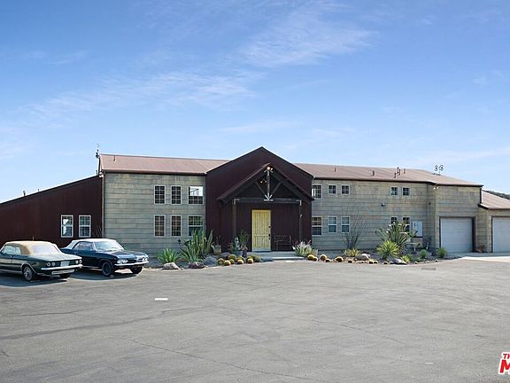 3rd image of 32194 Mulholland Hwy