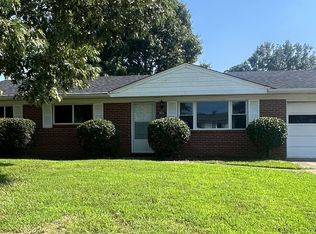 3809 Rope Ln, Virginia Beach, VA 23452