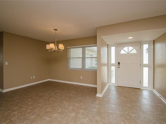 5th image of 2361 Armour Dr