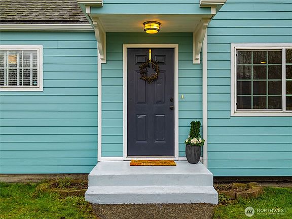 4th image of 922 5th Avenue NW