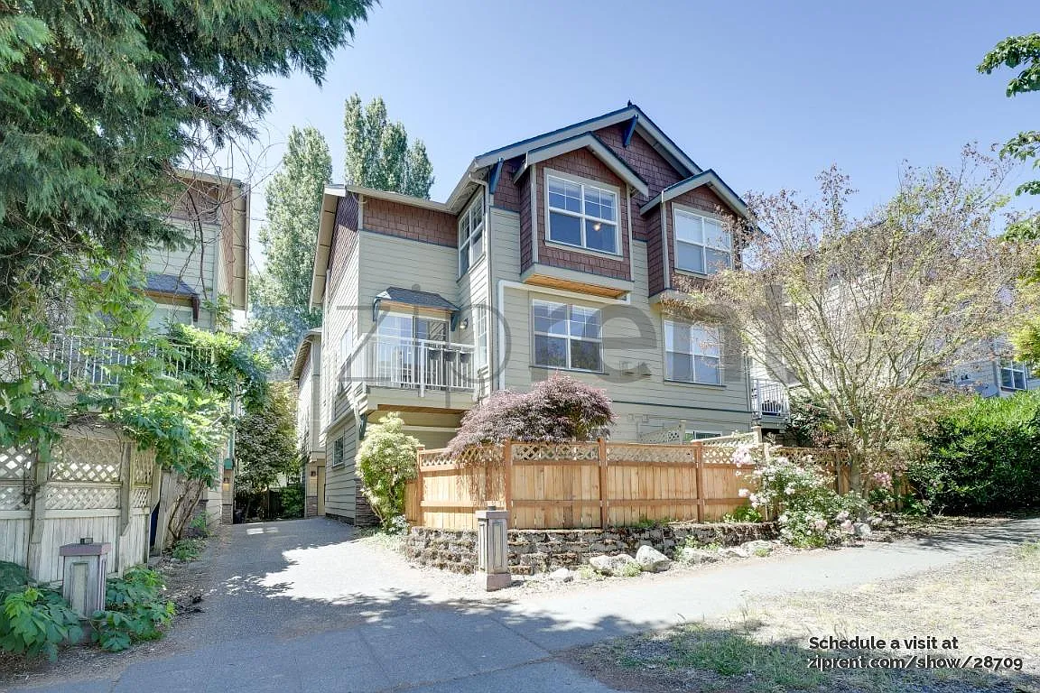 3 bed, 3.5 bath, 1350 sqft, $4,500 — Photo 1