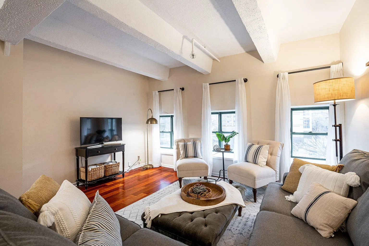 1 bed, 774 sqft, $1,700 — Photo 2