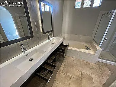 3263 Atrium Point — Photo 22