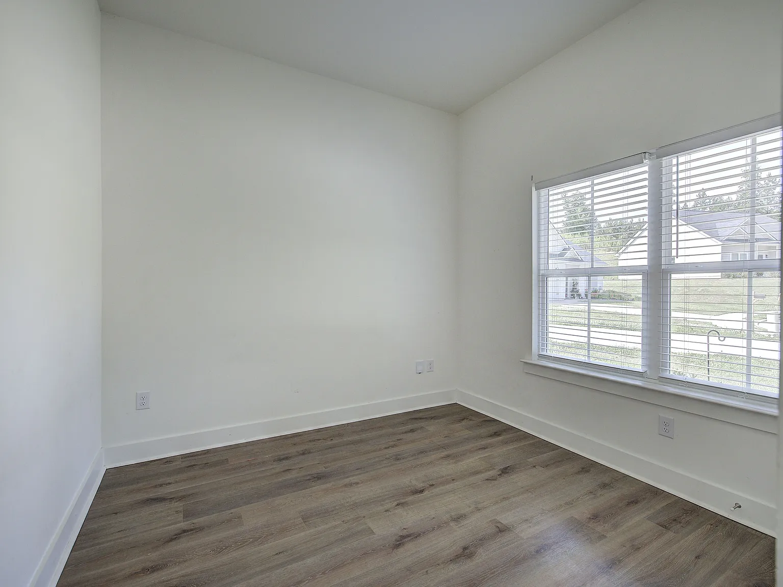 9 Arbor Court - 1 — Photo 3