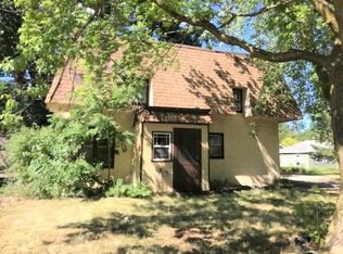 1905 Highway 96 E, Saint Paul, MN 55110