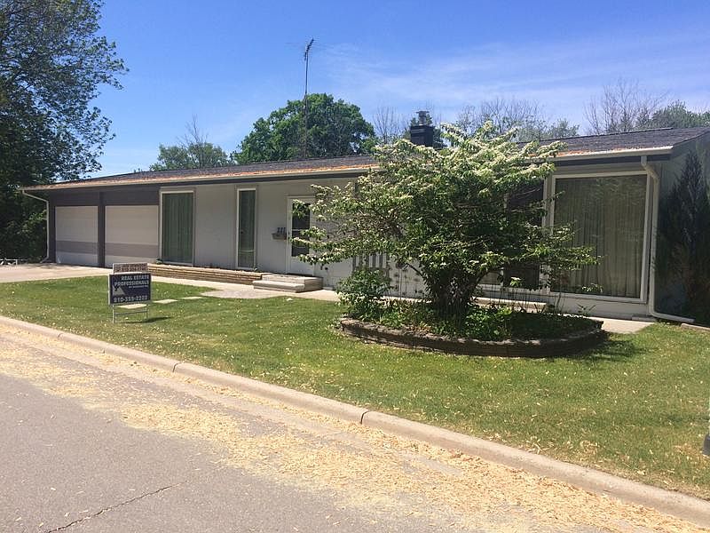 1st image of 227 Anderson Ave