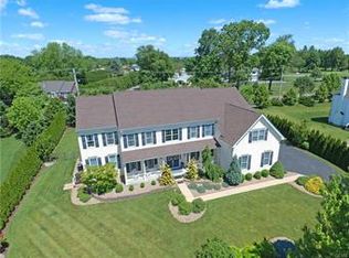 4311 Anthony Dr, Bethlehem, PA 18020