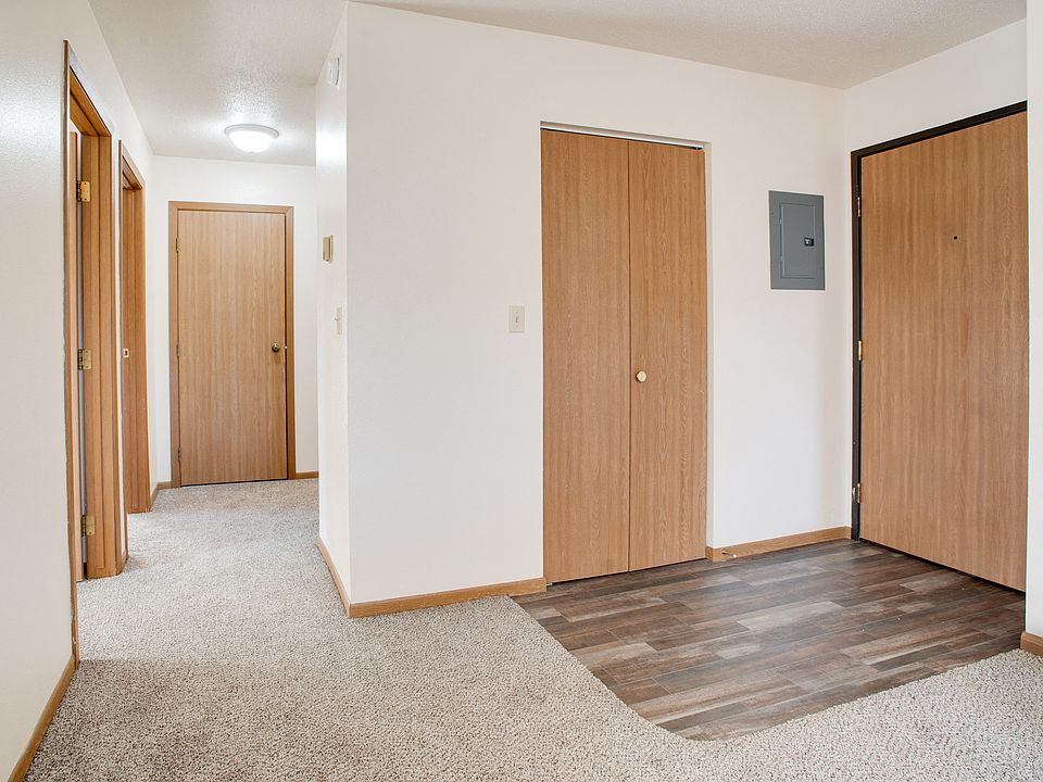 Dock 9 Apartments Entry