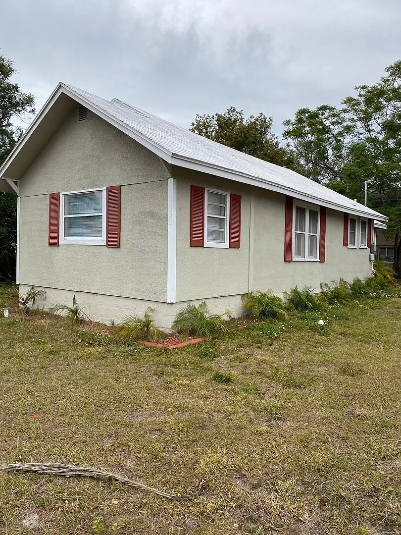1144 Howard St — Photo 1