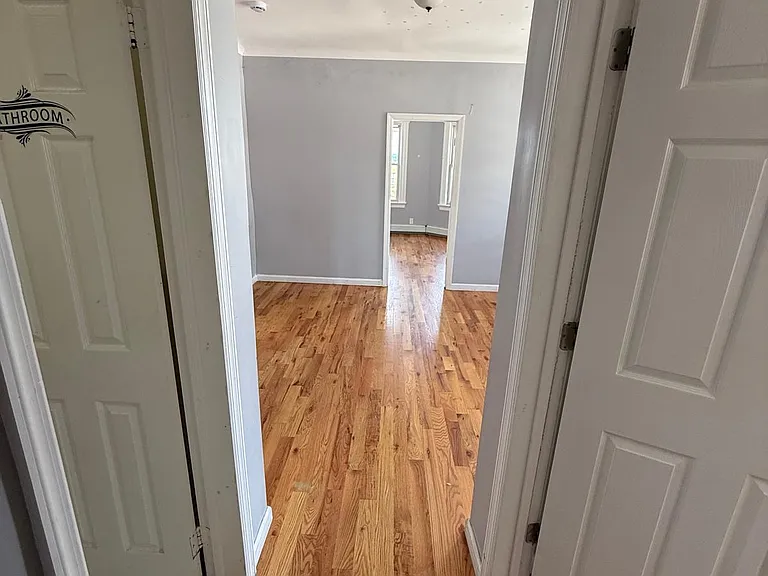 544 Grove St #6 — Photo 2