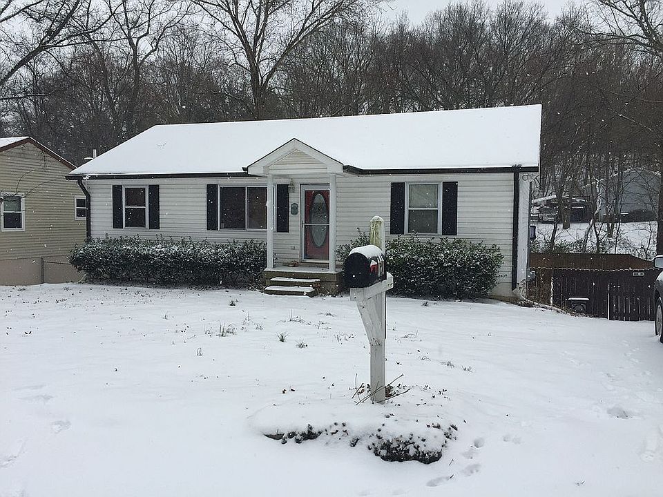 2nd image of 121 Ocala Dr