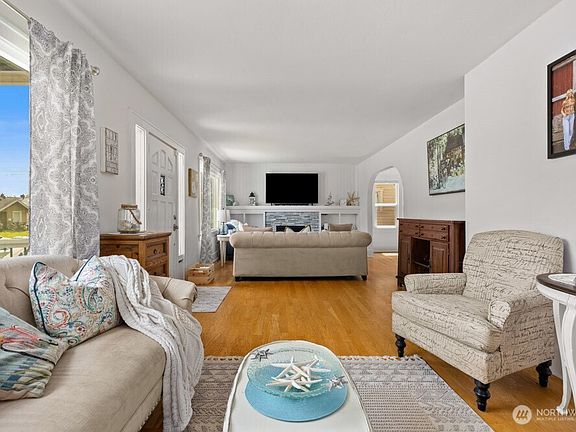 5th image of 3840 Fawcett Avenue