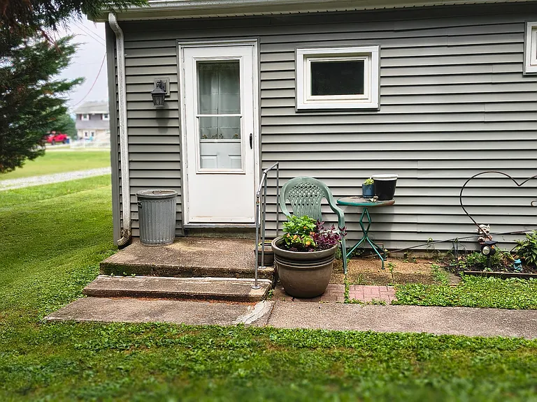 Westwind Ln — Photo 2