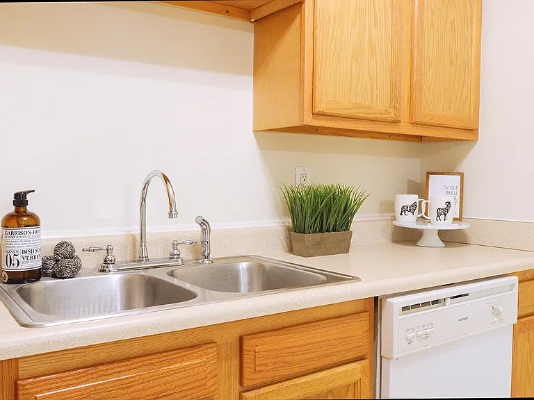 Ravine Apartments — Photo 36