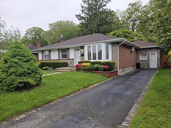2nd image of 102 Birchwood Park Dr