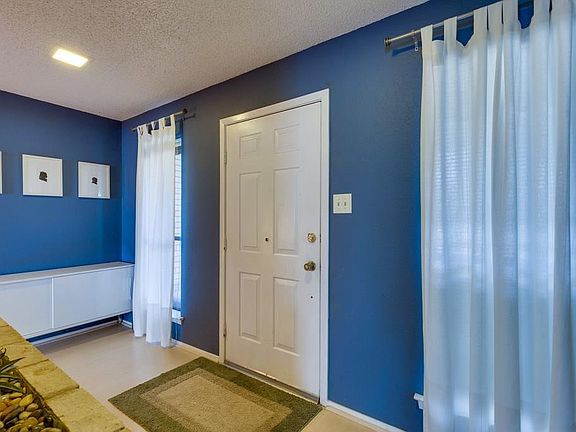 5th image of 2704 Sibley Dr