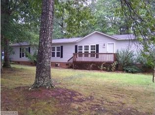 3204 Briarbrook Rd, Whitsett, NC 27377
