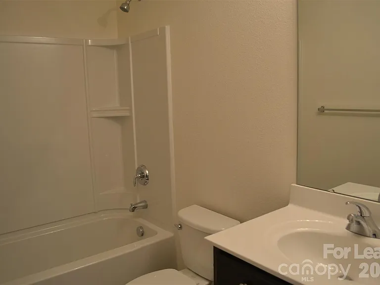 4511 Trunk Bay Dr — Photo 10