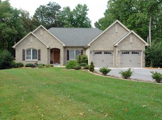 217 Deer Creek Dr, Crossville, TN 38571